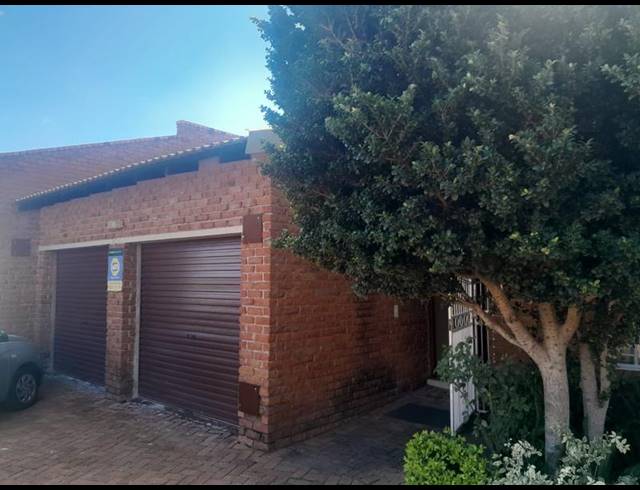 3 BEDROOM PROPERTY TO RENT IN BENDOR